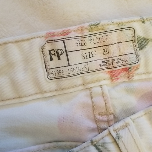 Free People White Jeans with Roses Size 25 New - Picture 9 of 9